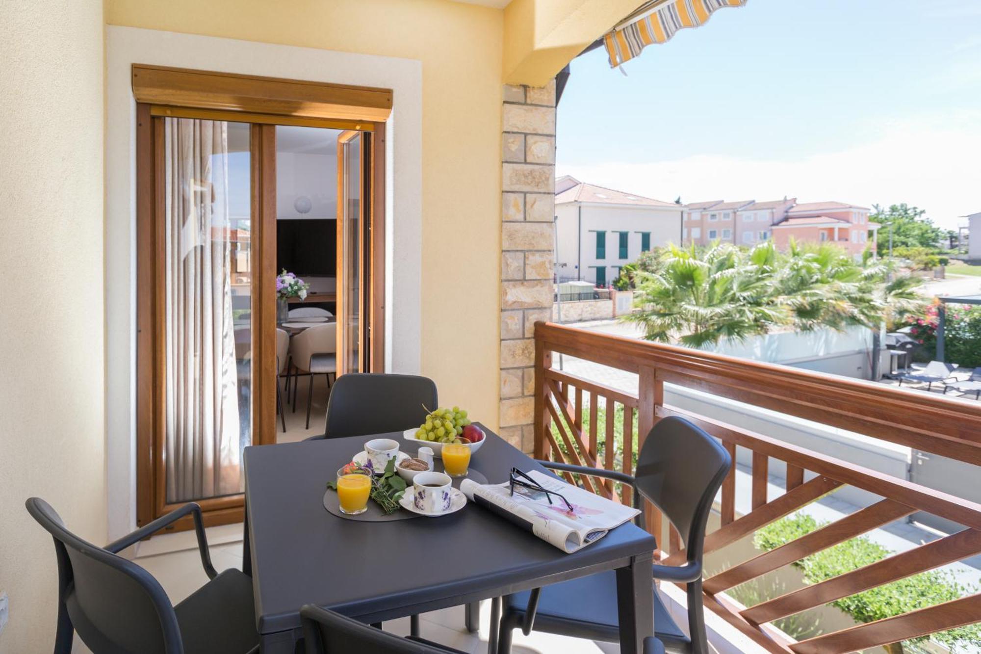 Apartments Bellissima Funtana Luaran gambar