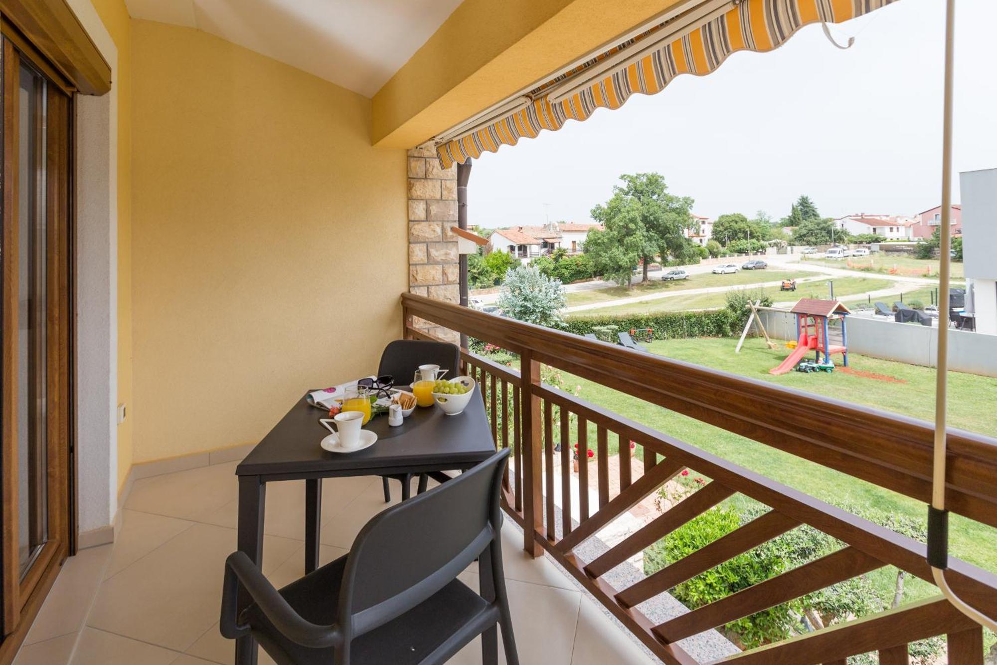 Apartments Bellissima Funtana Luaran gambar