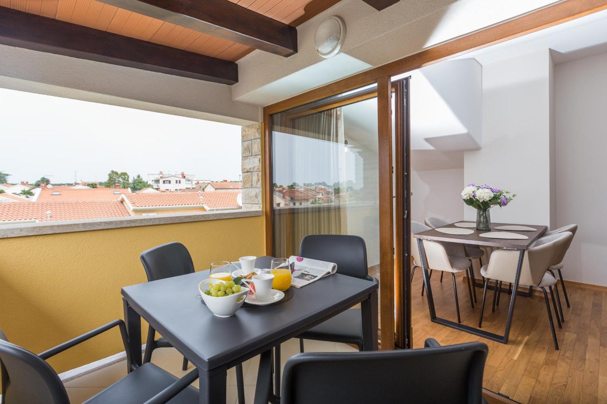 Apartments Bellissima Funtana Luaran gambar