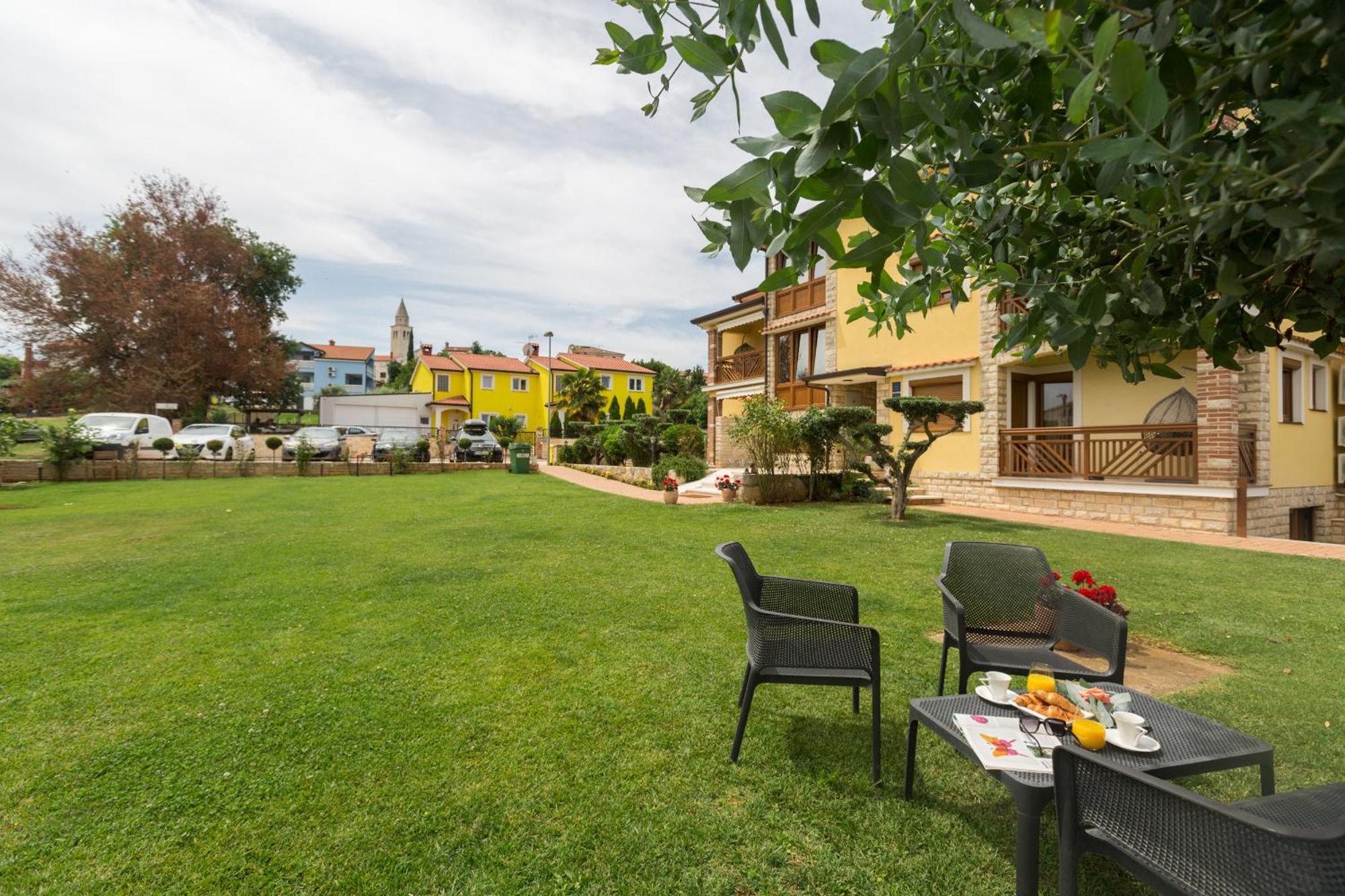 Apartments Bellissima Funtana Luaran gambar