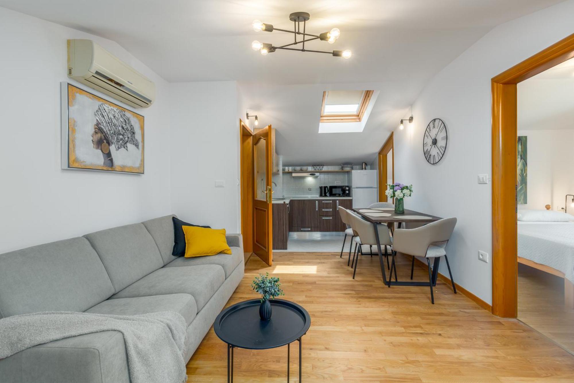 Apartments Bellissima Funtana Luaran gambar